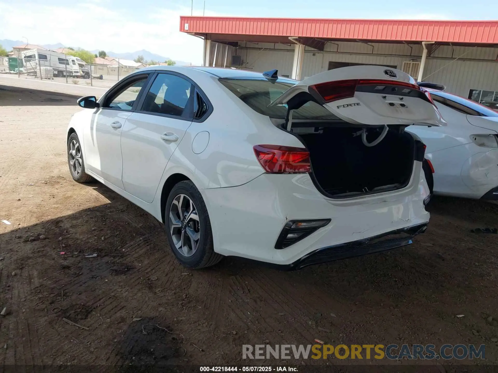 3 Фотография поврежденного автомобиля 3KPF24ADXLE152263 KIA FORTE 2020
