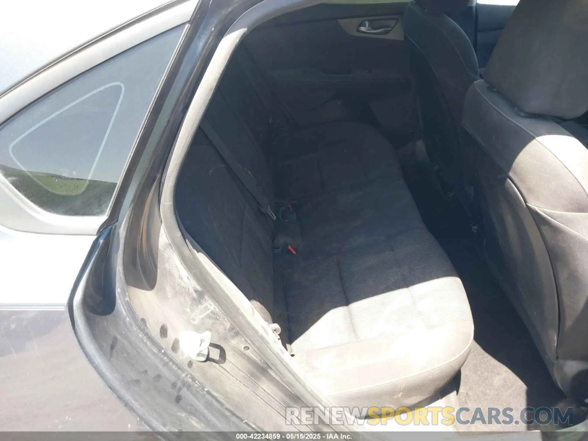 8 Photograph of a damaged car 3KPF24ADXLE202725 KIA FORTE 2020
