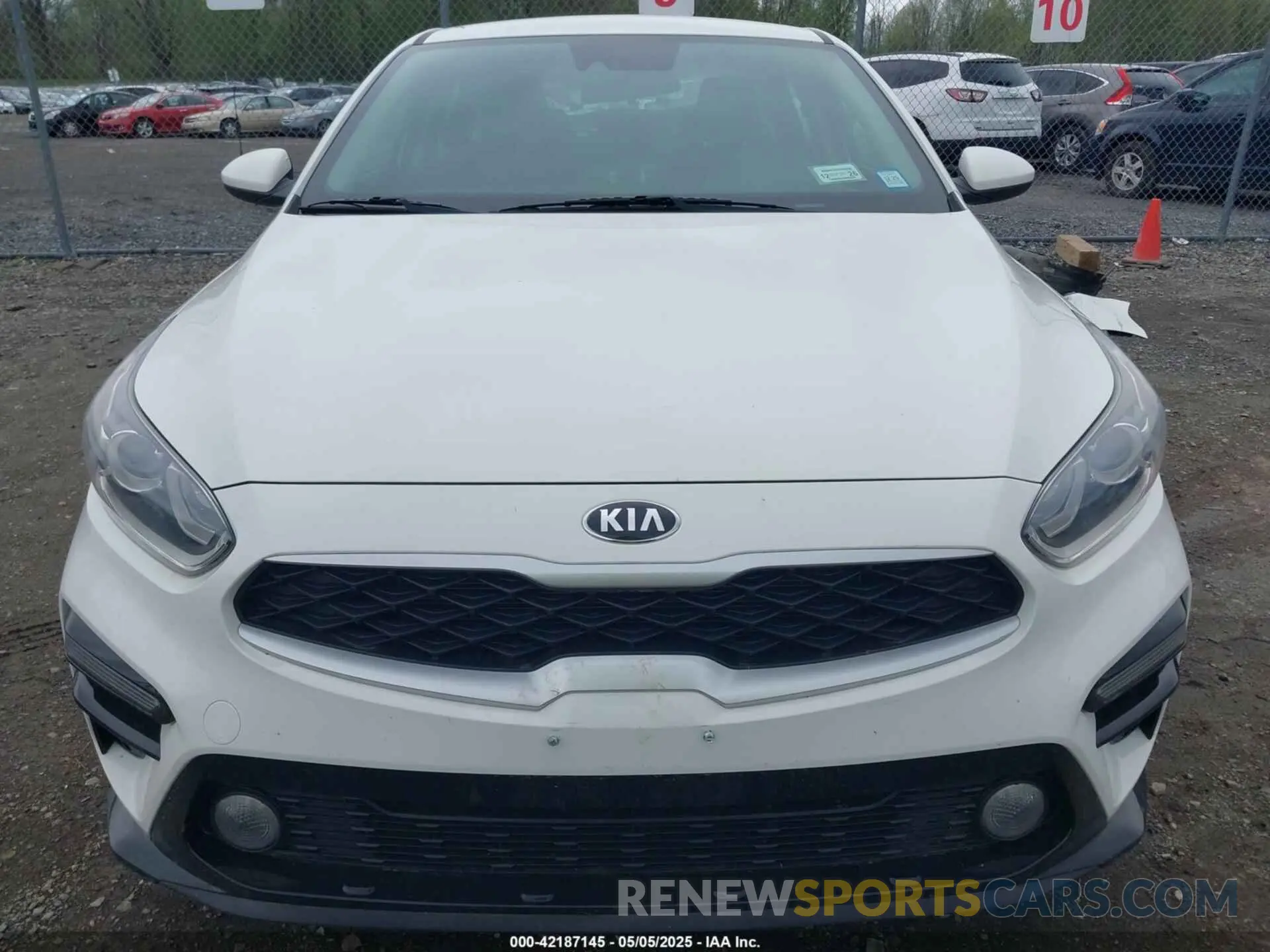 13 Photograph of a damaged car 3KPF24ADXLE245073 KIA FORTE 2020