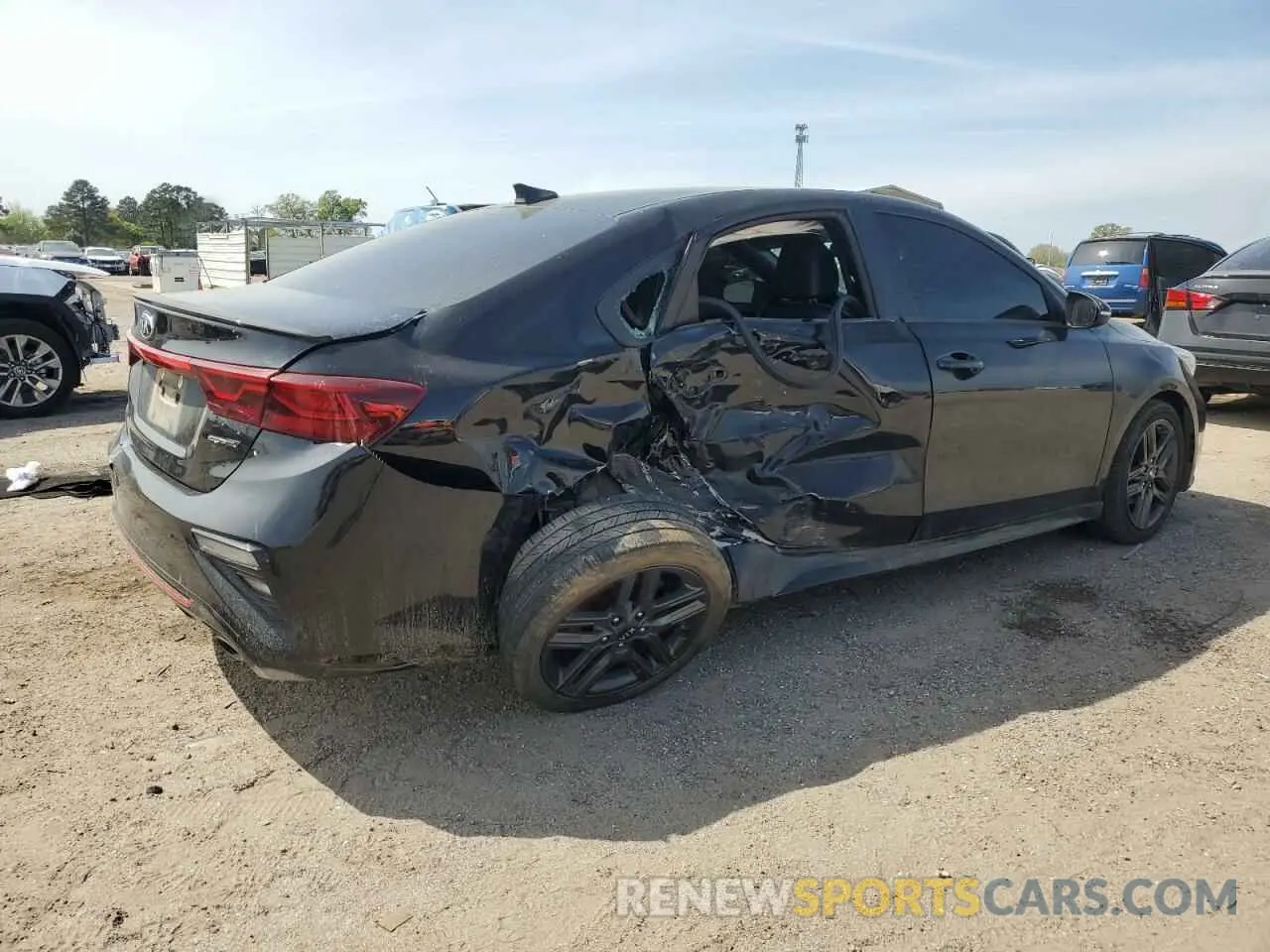 3 Photograph of a damaged car 3KPF34AD0LE240879 KIA FORTE 2020