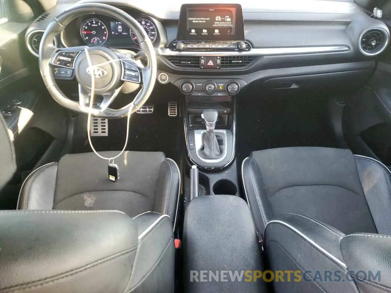 8 Фотография поврежденного автомобиля 3KPF34AD1LE229423 KIA FORTE 2020