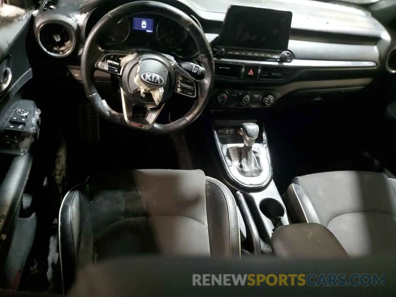 8 Фотография поврежденного автомобиля 3KPF34AD1LE240650 KIA FORTE 2020