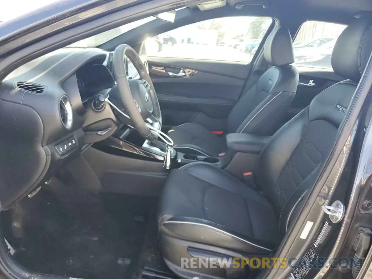7 Фотография поврежденного автомобиля 3KPF34AD1LE251776 KIA FORTE 2020