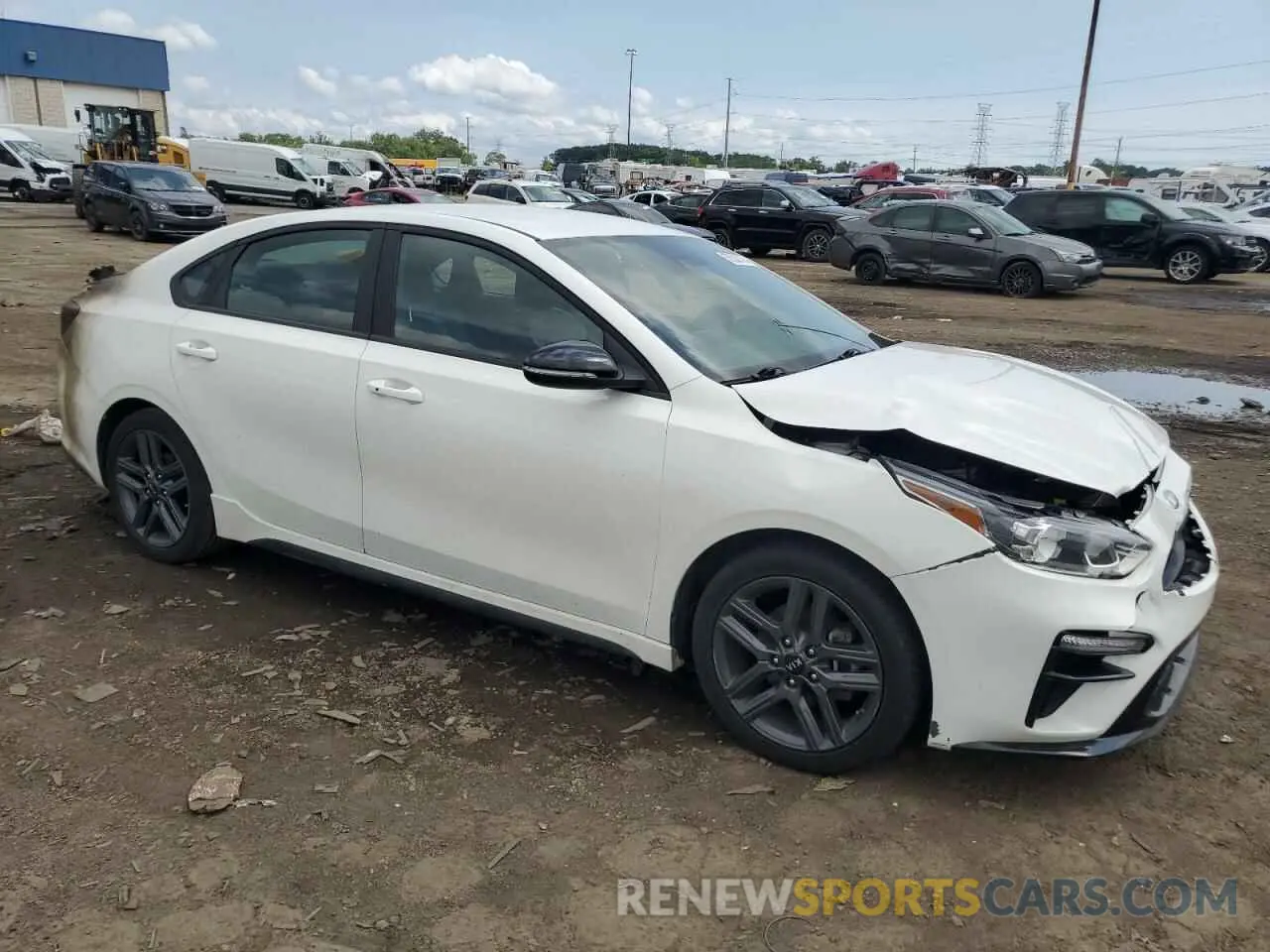 4 Photograph of a damaged car 3KPF34AD1LE256542 KIA FORTE 2020