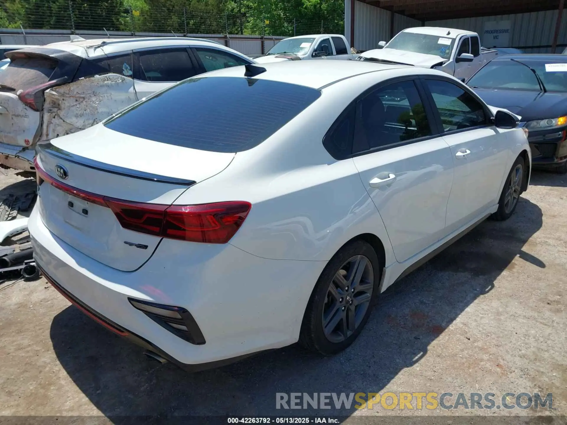 4 Photograph of a damaged car 3KPF34AD2LE246599 KIA FORTE 2020