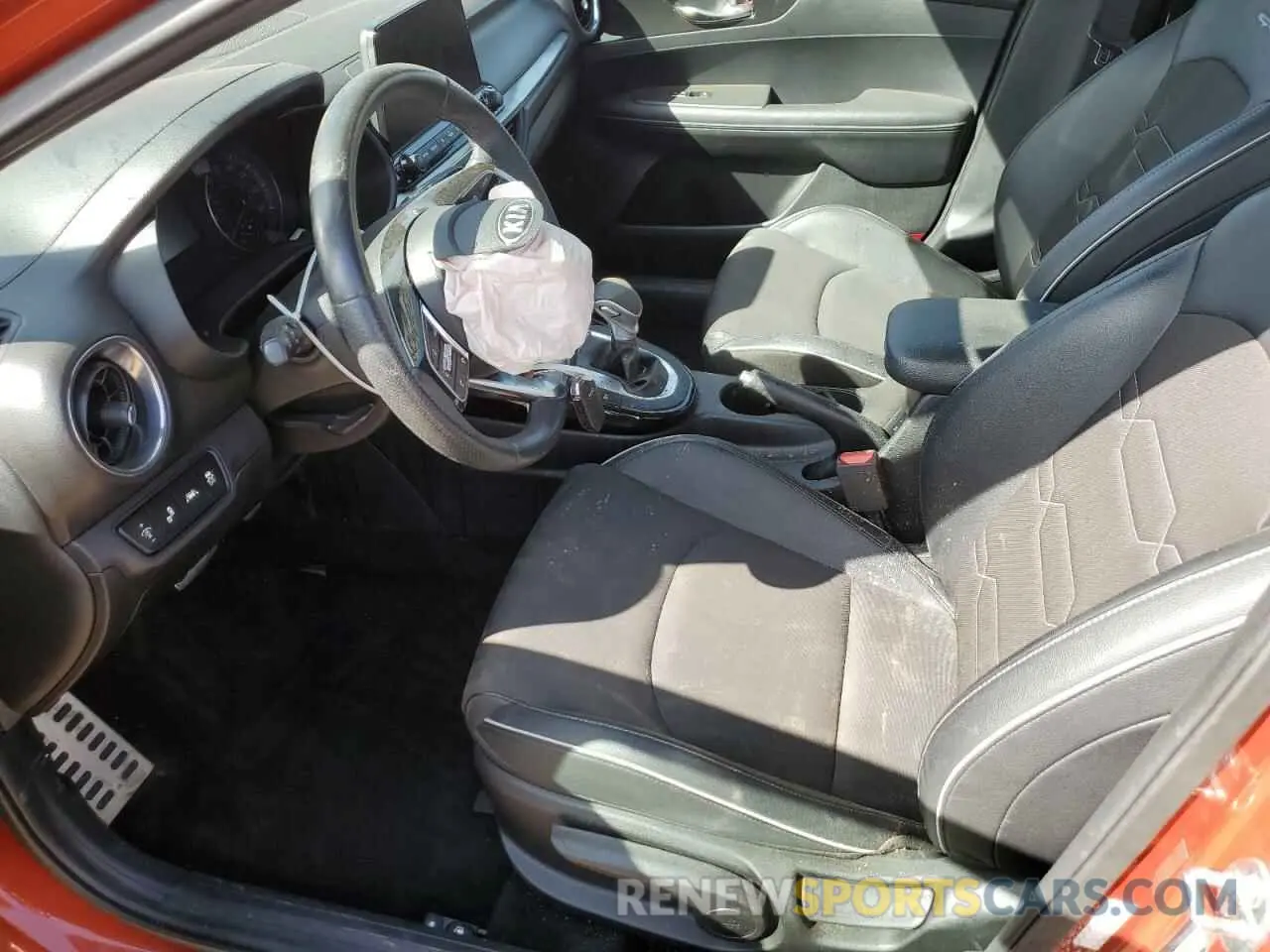 7 Photograph of a damaged car 3KPF34AD3LE154756 KIA FORTE 2020