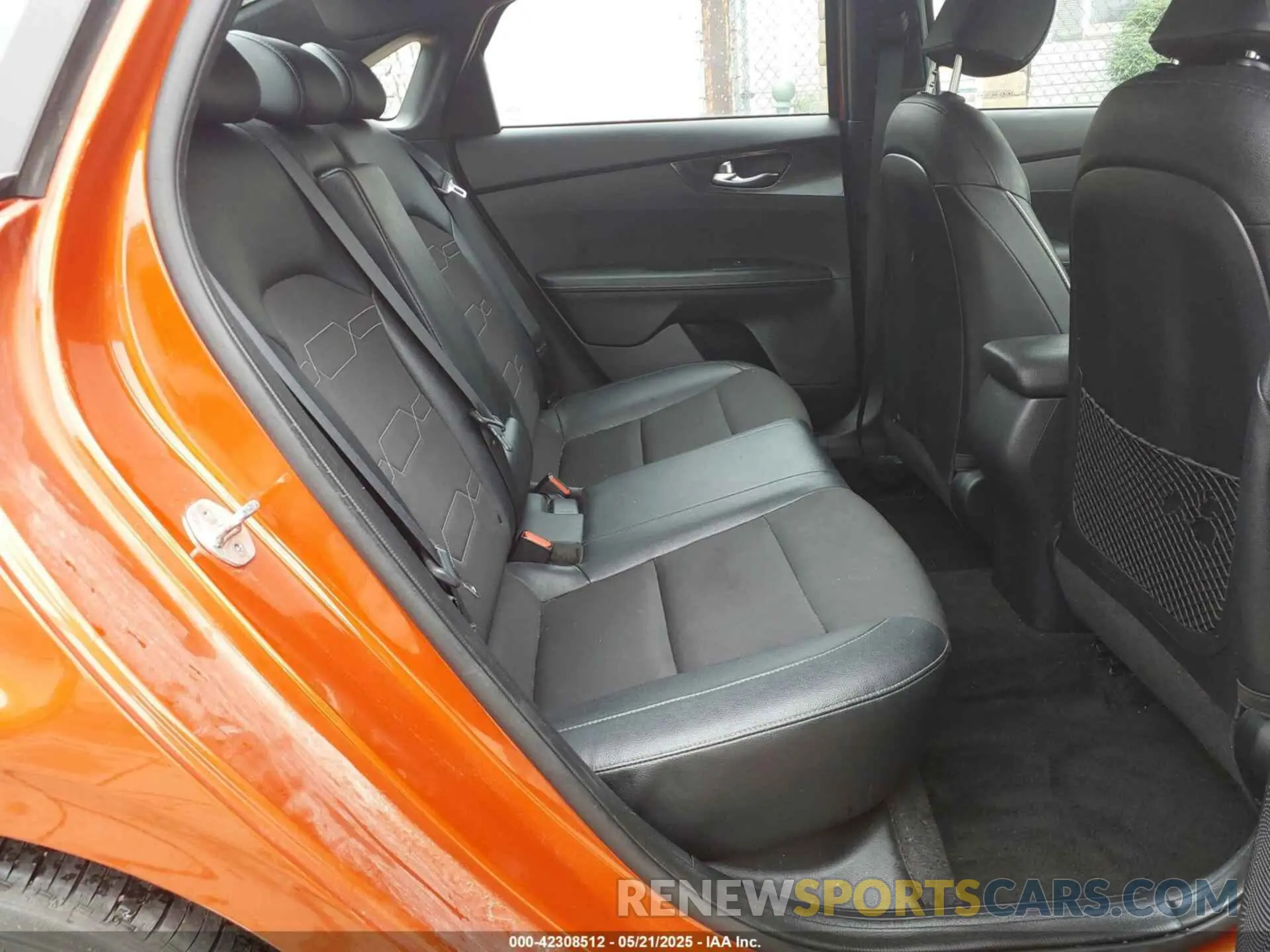 8 Photograph of a damaged car 3KPF34AD3LE260009 KIA FORTE 2020
