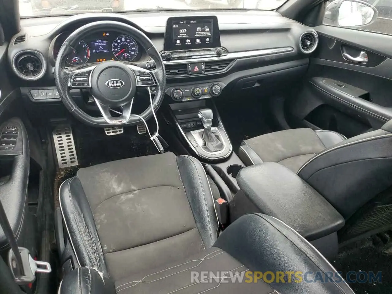 8 Фотография поврежденного автомобиля 3KPF34AD5LE200104 KIA FORTE 2020