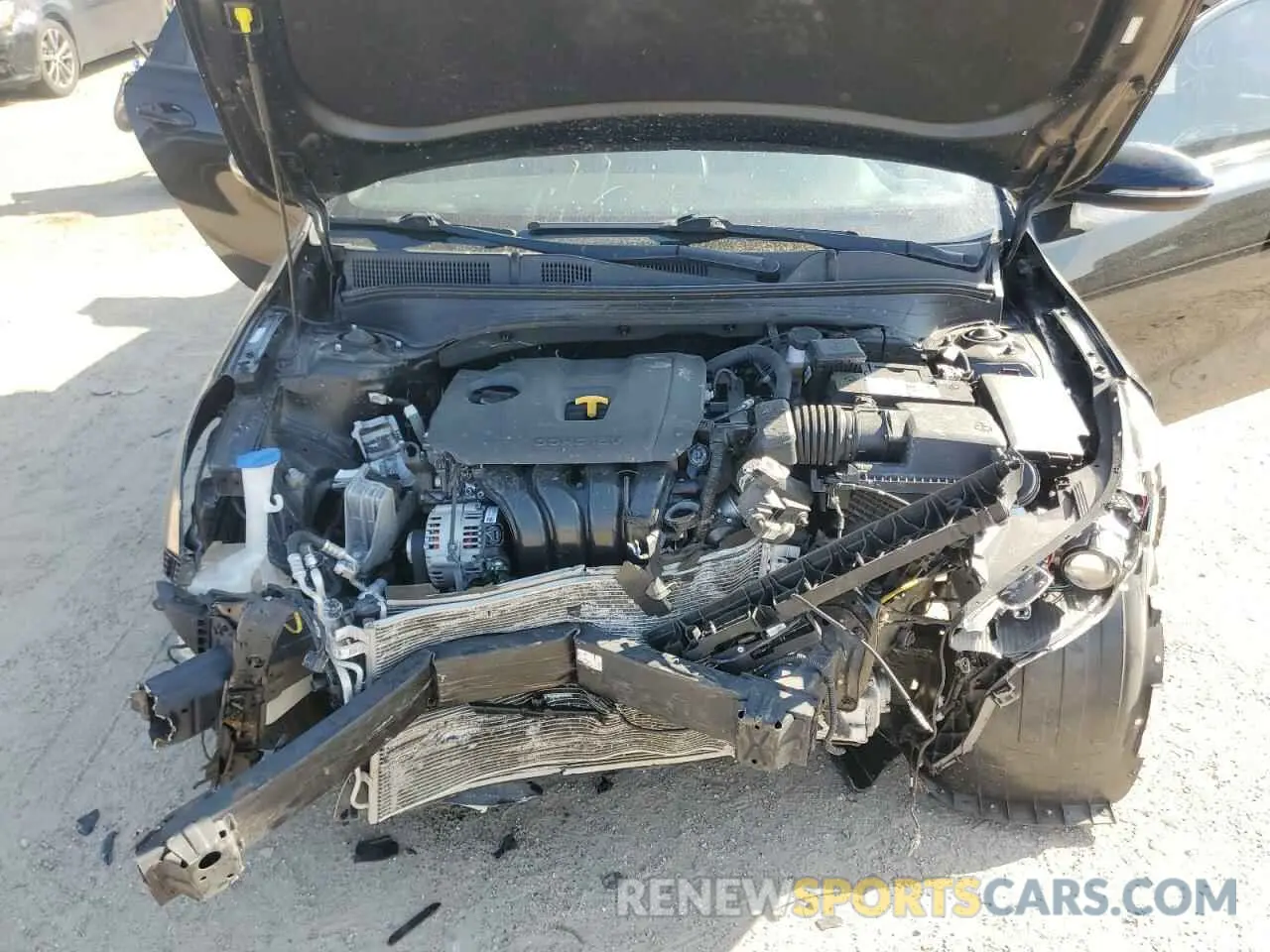 12 Photograph of a damaged car 3KPF34AD5LE242725 KIA FORTE 2020