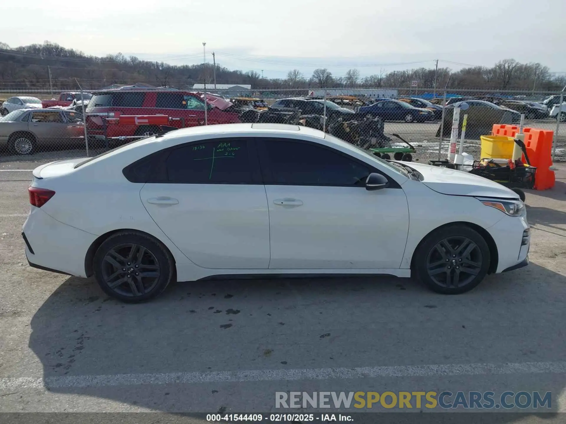 13 Photograph of a damaged car 3KPF34AD5LE244359 KIA FORTE 2020