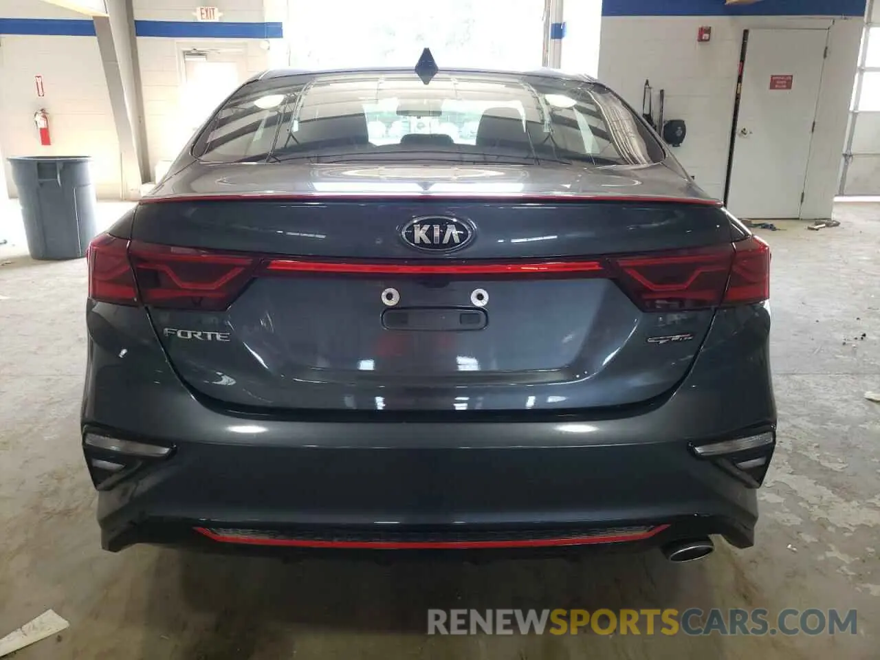 6 Photograph of a damaged car 3KPF34AD6LE141192 KIA FORTE 2020