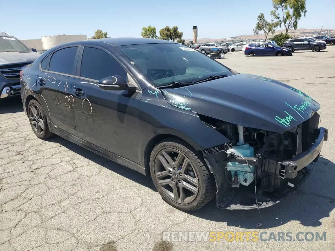 4 Photograph of a damaged car 3KPF34AD6LE230518 KIA FORTE 2020