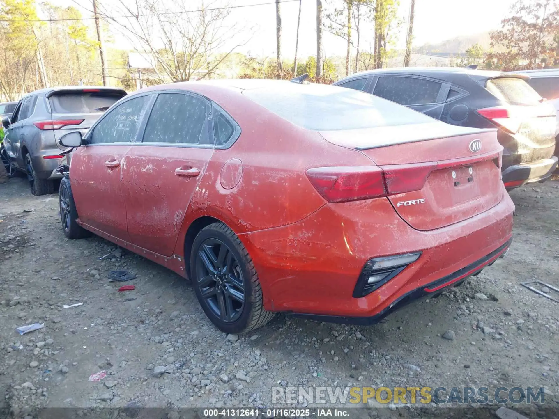 14 Photograph of a damaged car 3KPF34AD7LE167672 KIA FORTE 2020