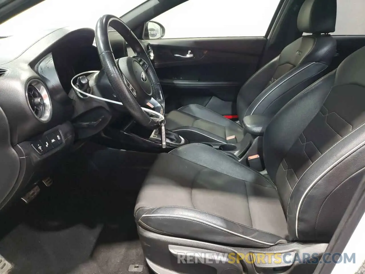 7 Фотография поврежденного автомобиля 3KPF34AD7LE176517 KIA FORTE 2020
