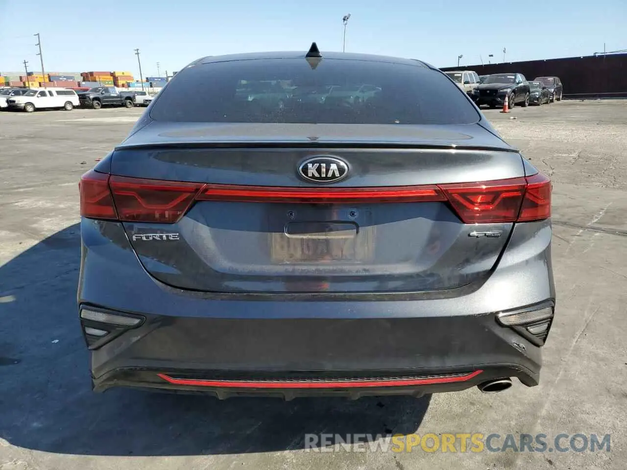 6 Photograph of a damaged car 3KPF34AD8LE181919 KIA FORTE 2020