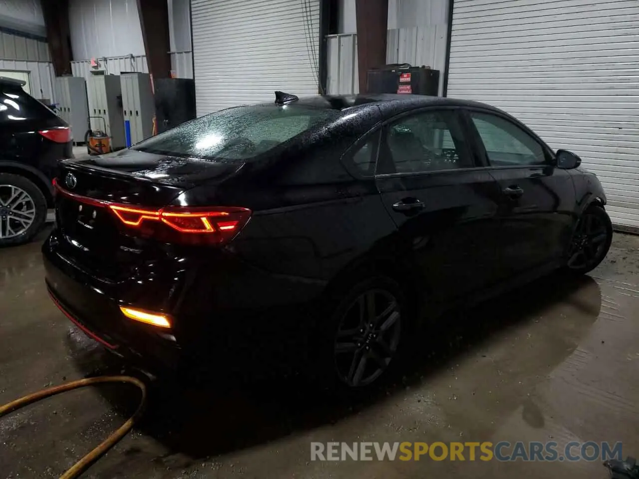 3 Photograph of a damaged car 3KPF34AD8LE253234 KIA FORTE 2020