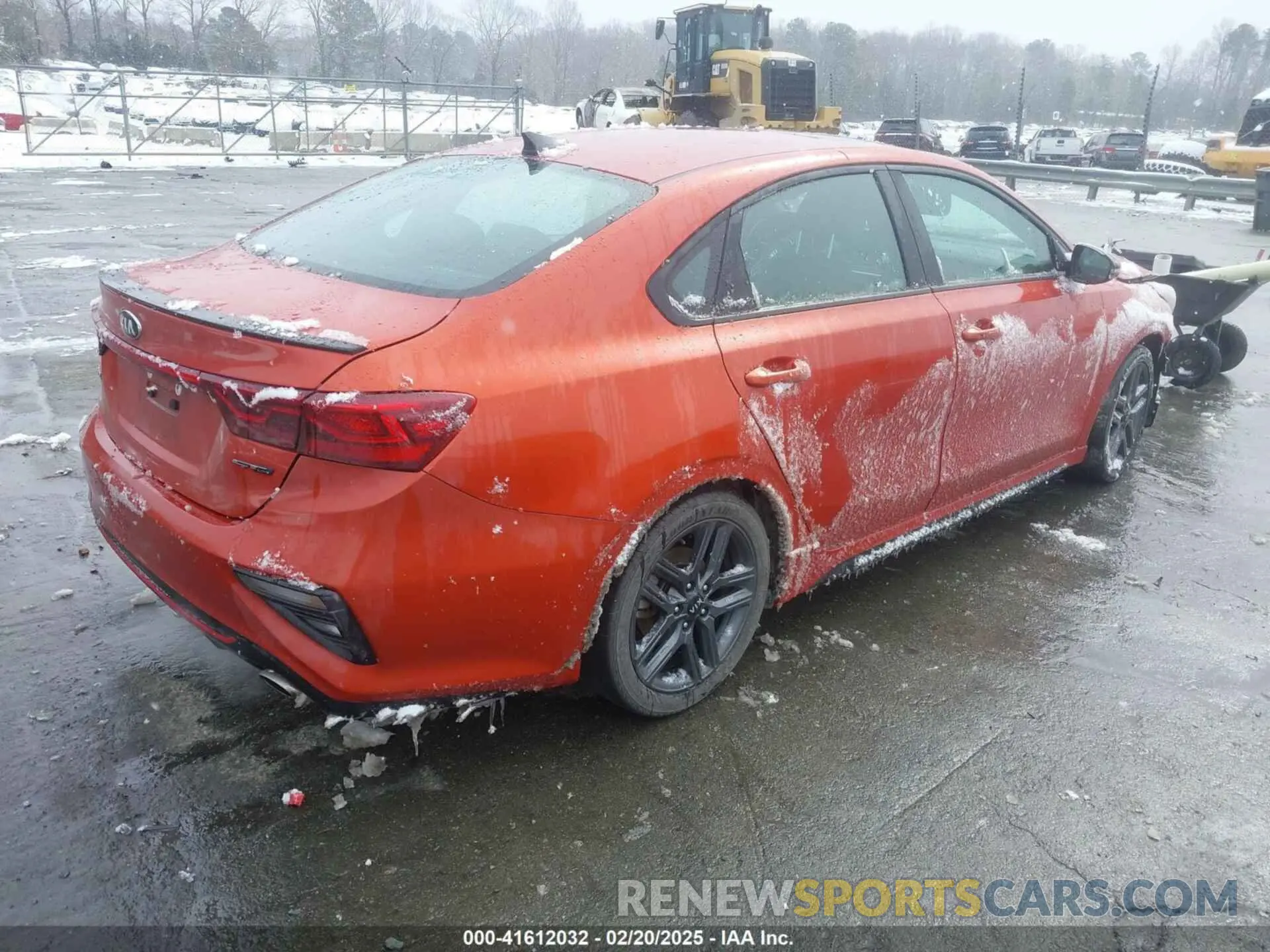4 Photograph of a damaged car 3KPF34ADXLE152552 KIA FORTE 2020