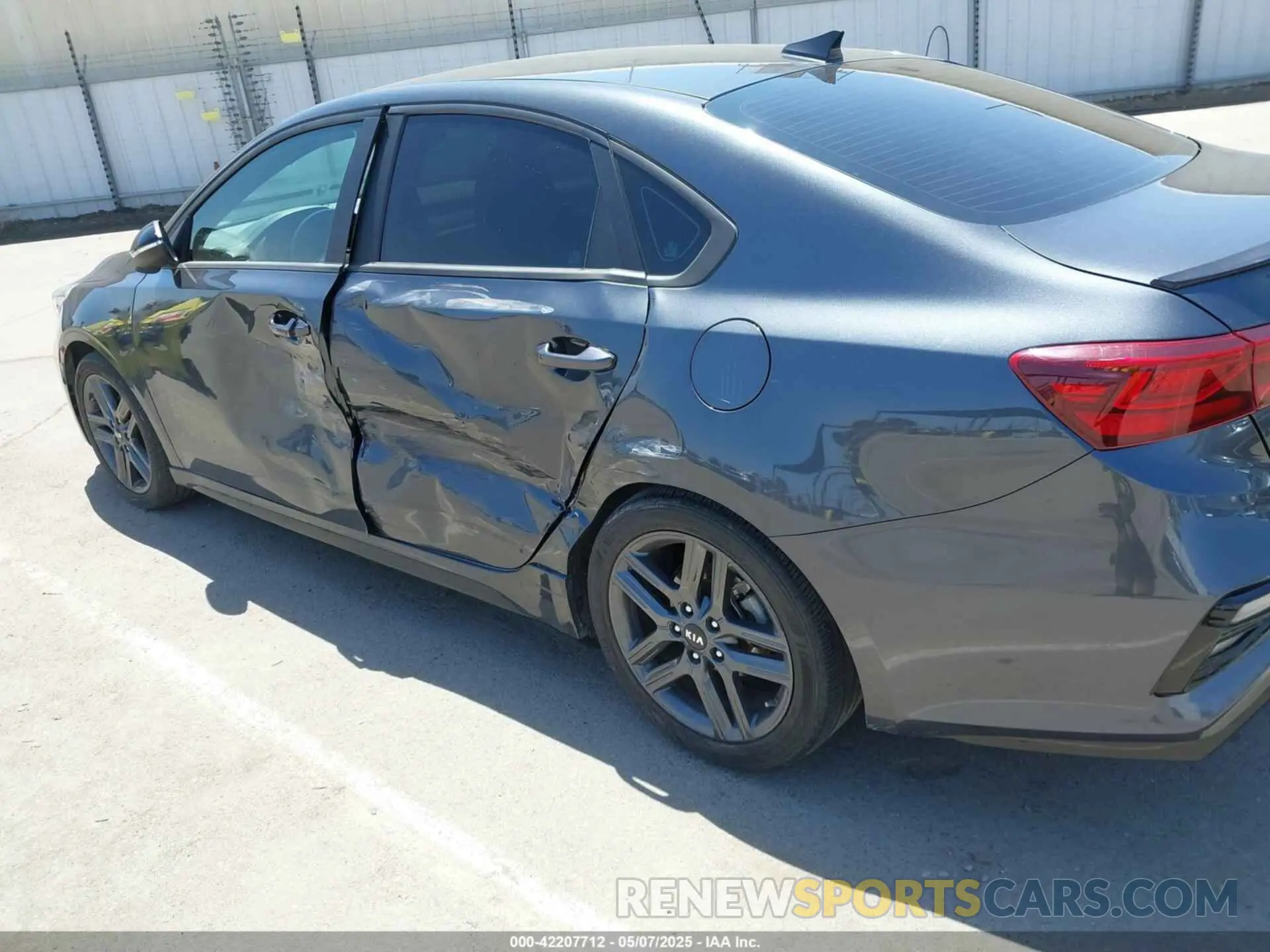 17 Фотография поврежденного автомобиля 3KPF34ADXLE252117 KIA FORTE 2020