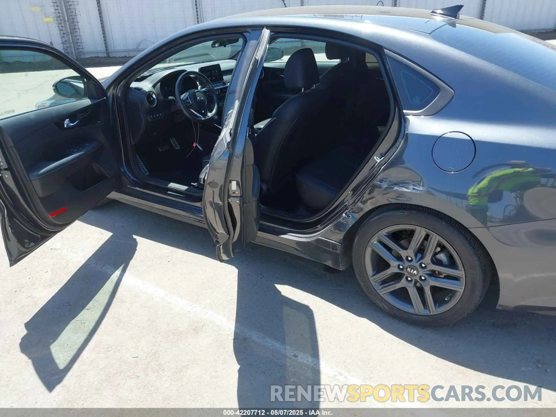 18 Фотография поврежденного автомобиля 3KPF34ADXLE252117 KIA FORTE 2020