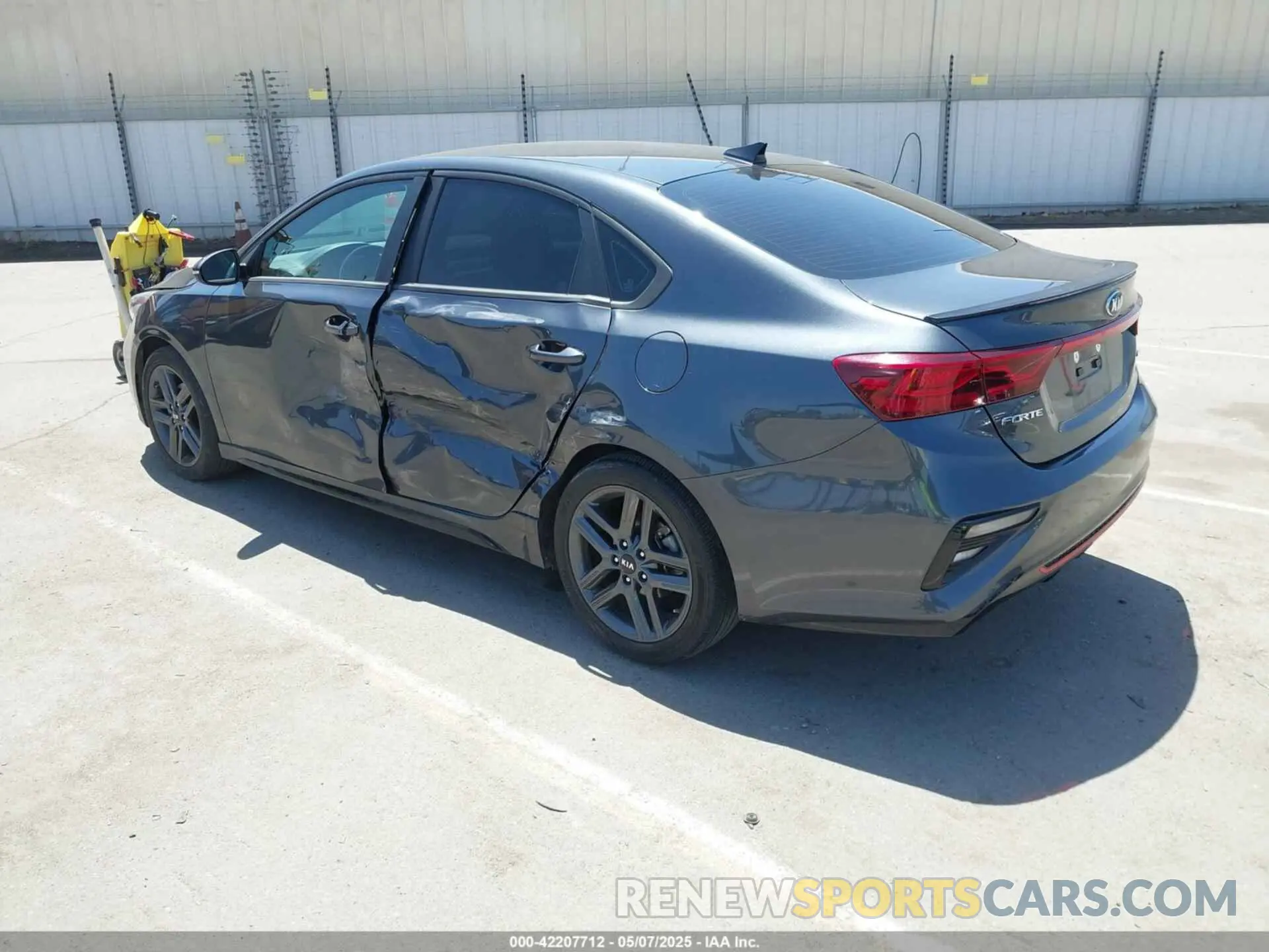3 Фотография поврежденного автомобиля 3KPF34ADXLE252117 KIA FORTE 2020