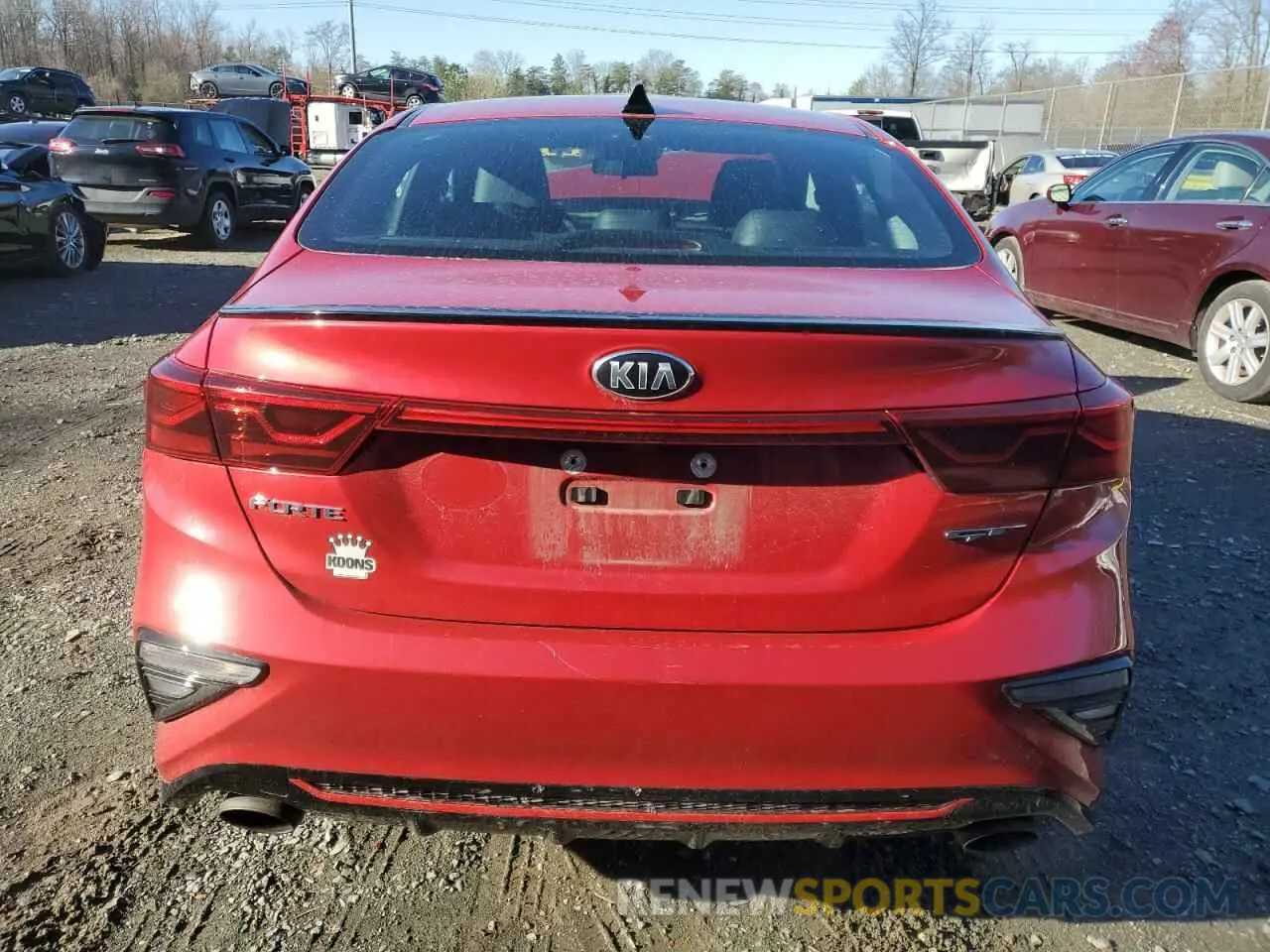 6 Photograph of a damaged car 3KPF44AC0LE258724 KIA FORTE 2020