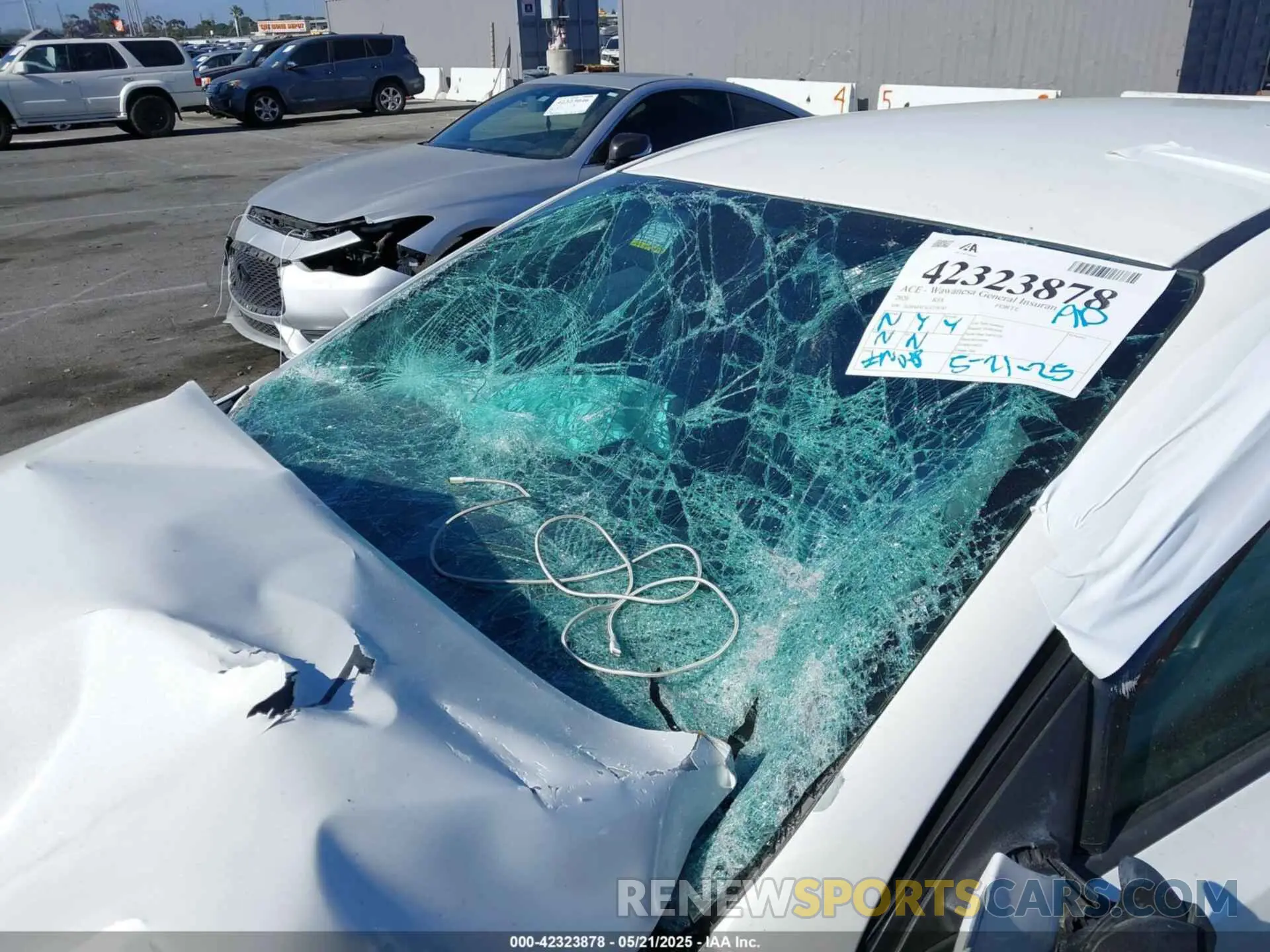 17 Photograph of a damaged car 3KPF44AC1LE158745 KIA FORTE 2020