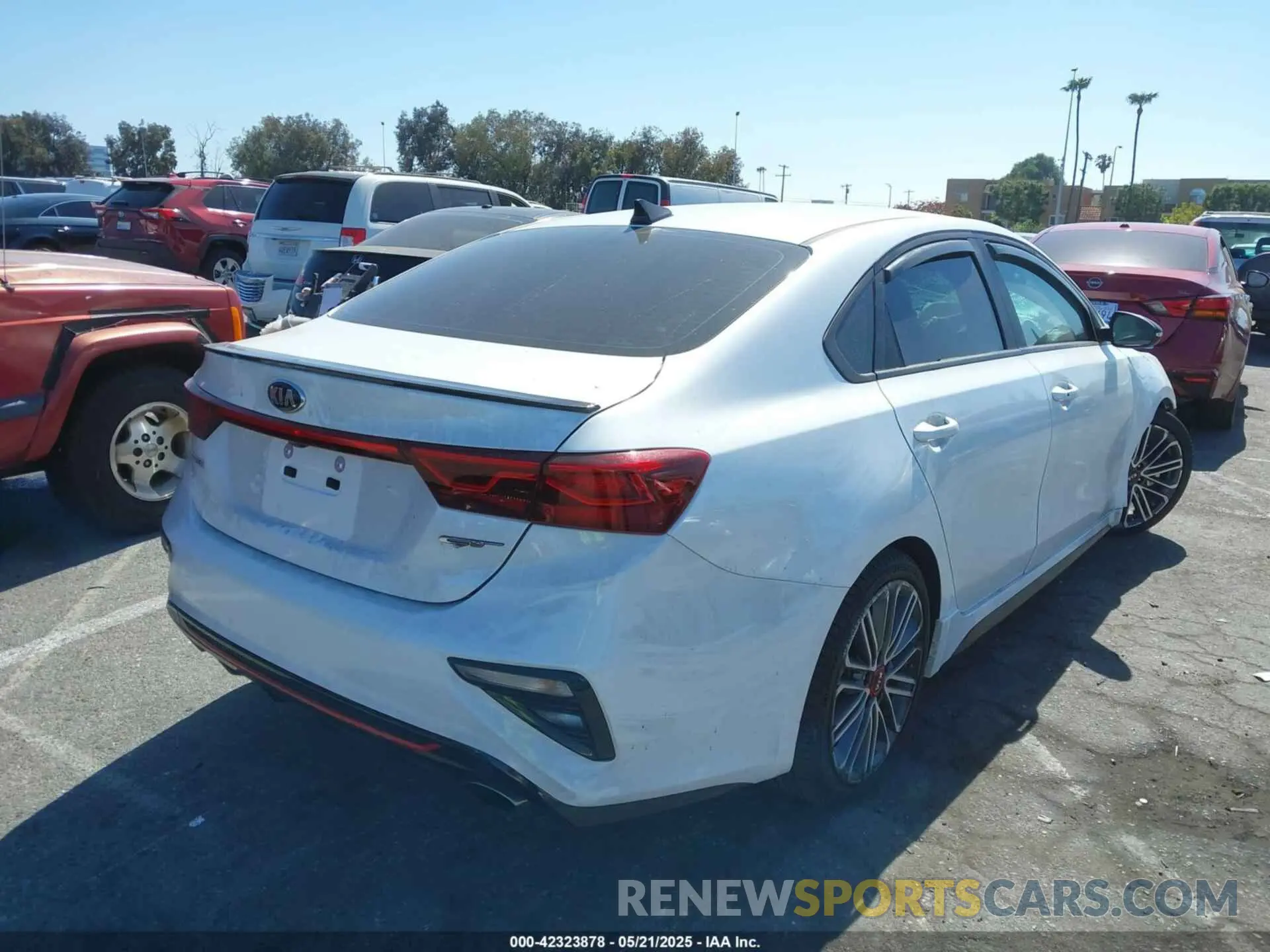 4 Photograph of a damaged car 3KPF44AC1LE158745 KIA FORTE 2020