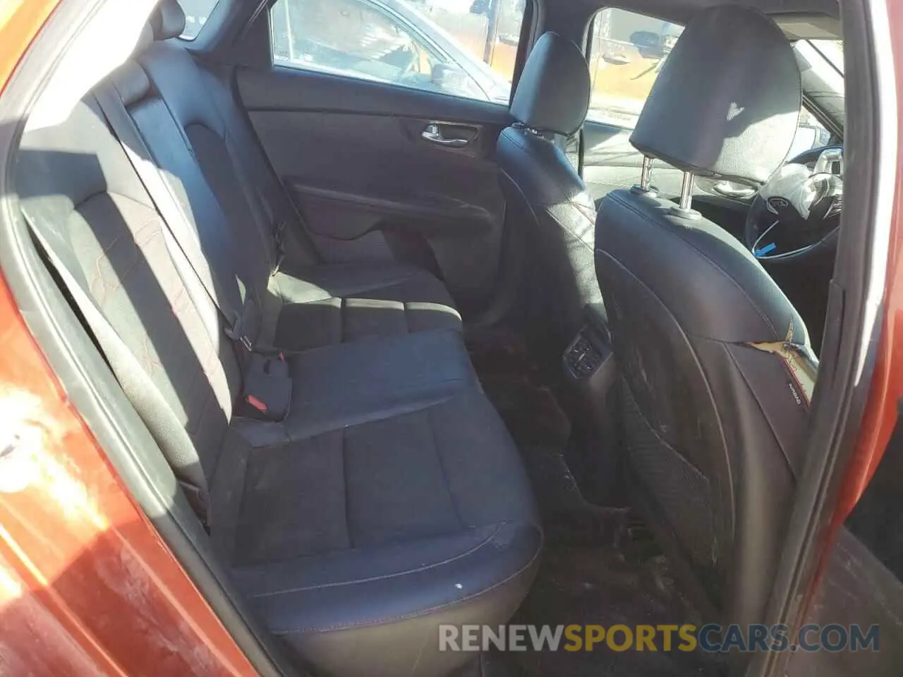 11 Photograph of a damaged car 3KPF44AC2LE140206 KIA FORTE 2020
