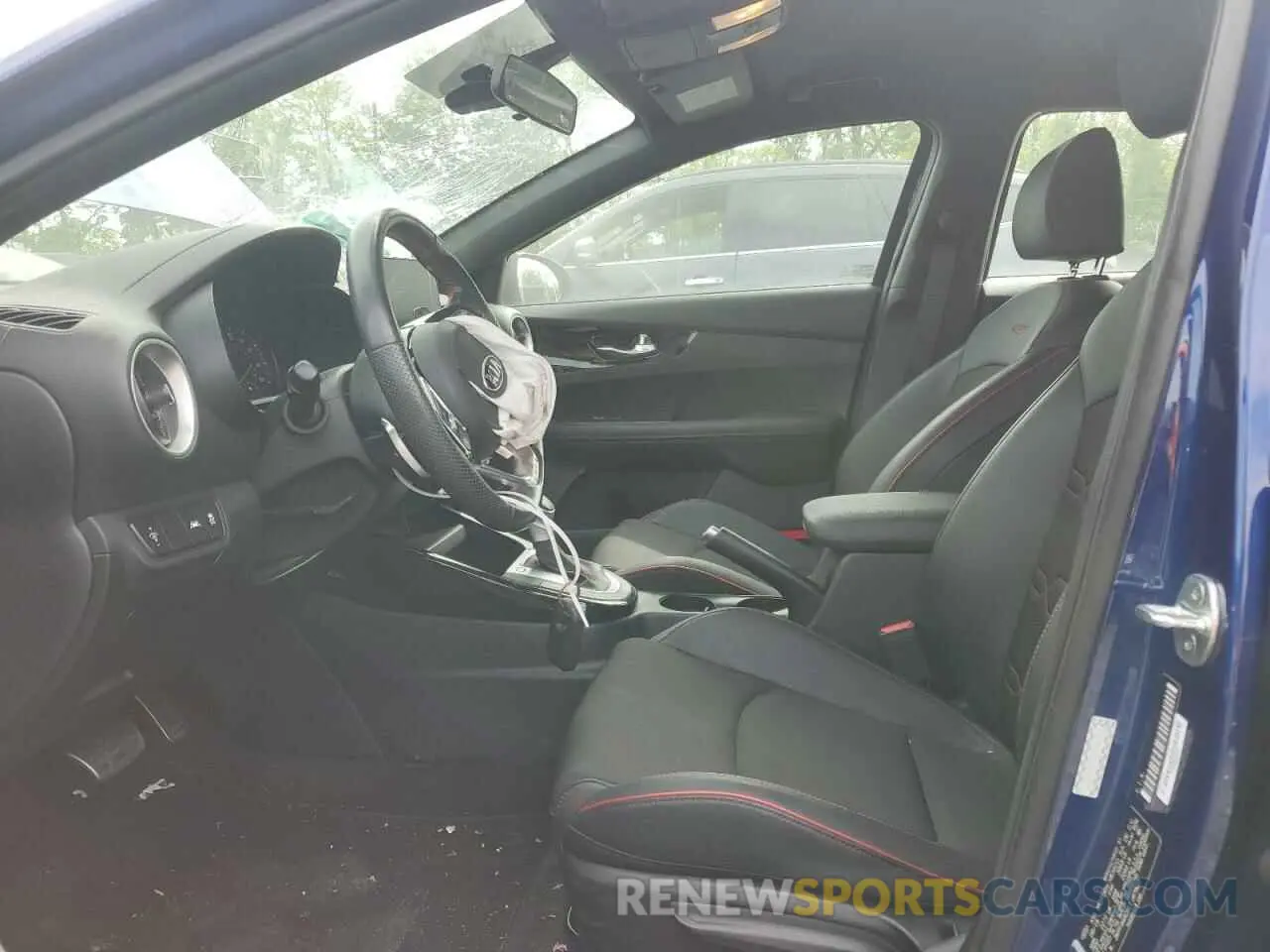 7 Photograph of a damaged car 3KPF44AC4LE167827 KIA FORTE 2020