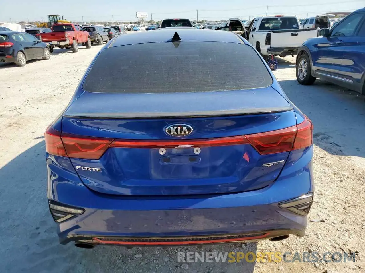 6 Photograph of a damaged car 3KPF44AC5LE259271 KIA FORTE 2020