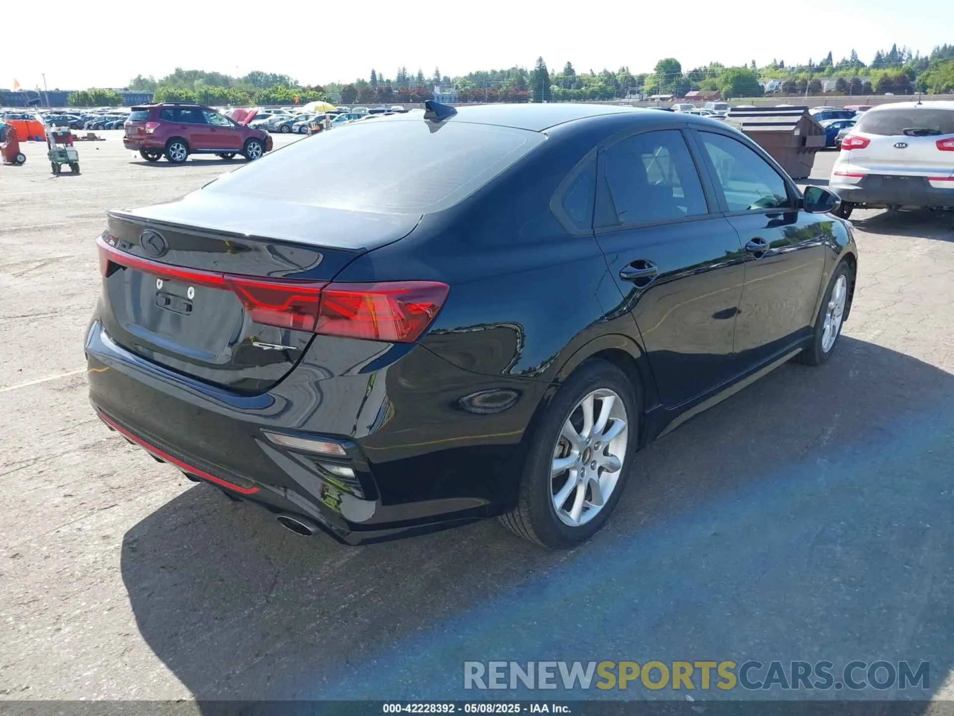 4 Photograph of a damaged car 3KPF44AC6LE184290 KIA FORTE 2020