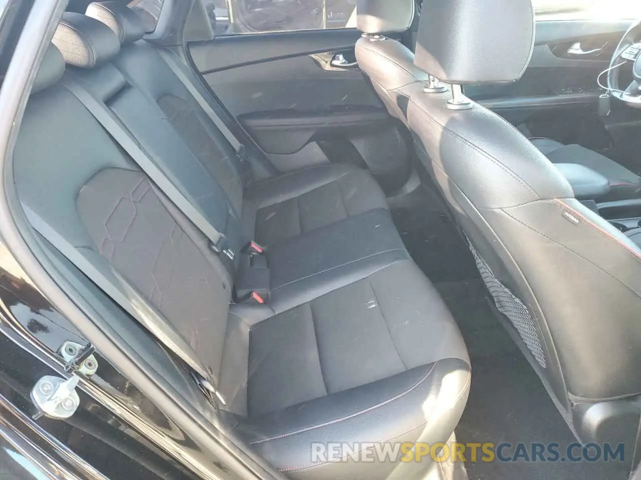 11 Фотография поврежденного автомобиля 3KPF44AC6LE258839 KIA FORTE 2020