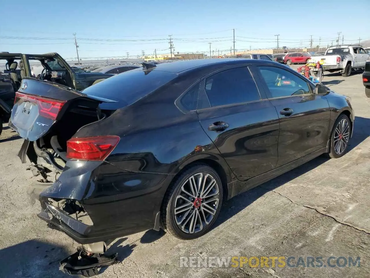 3 Фотография поврежденного автомобиля 3KPF44AC6LE258839 KIA FORTE 2020