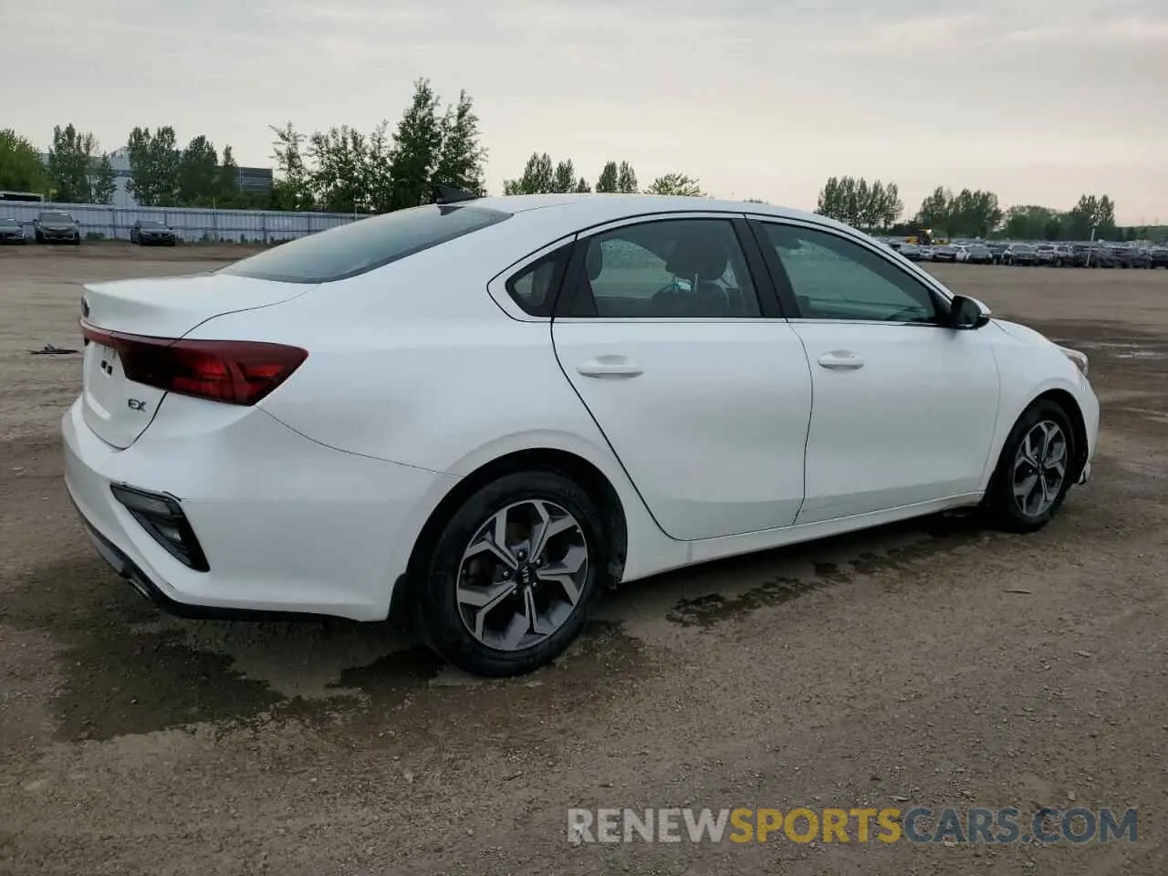 3 Photograph of a damaged car 3KPF54AD0LE183187 KIA FORTE 2020
