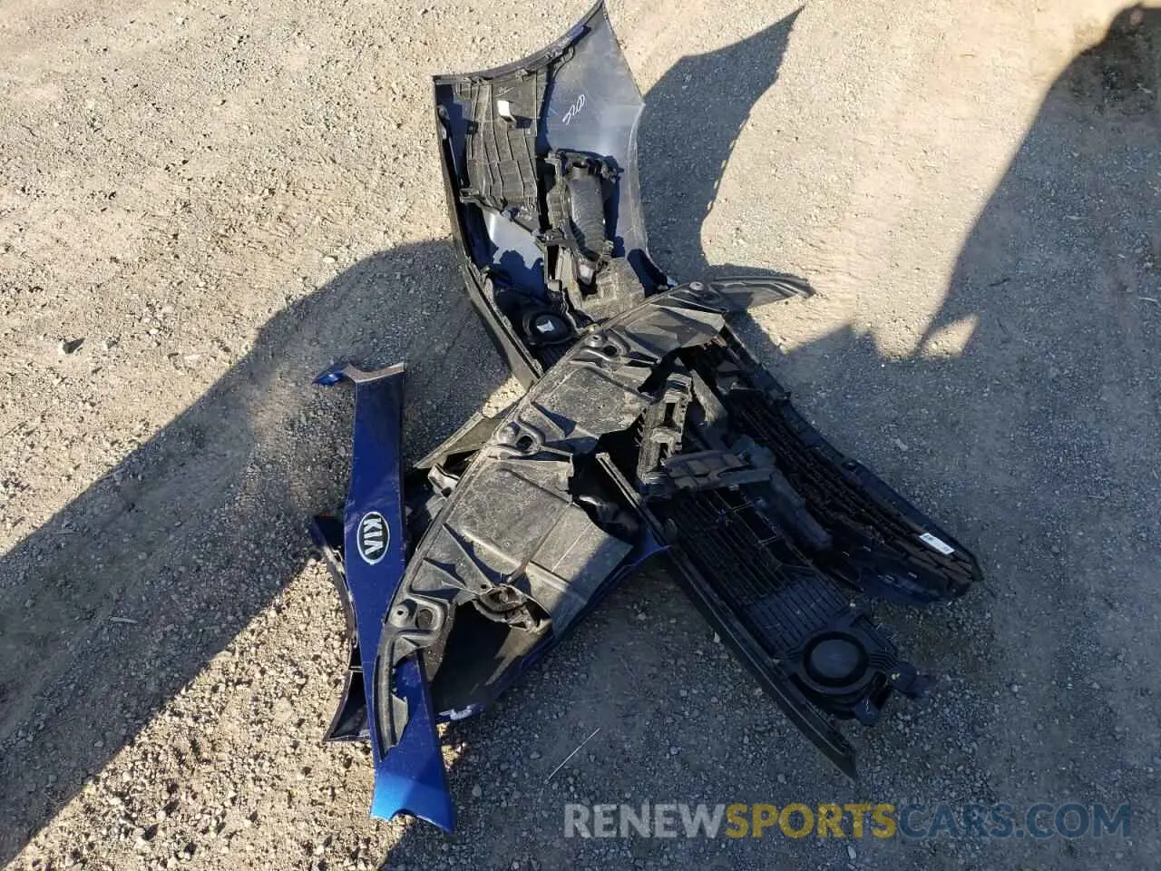 12 Photograph of a damaged car 3KPF54AD0LE218021 KIA FORTE 2020