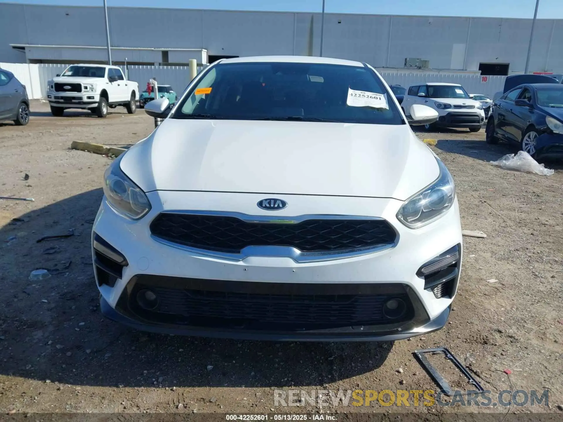 11 Фотография поврежденного автомобиля 3KPF54AD0LE244828 KIA FORTE 2020