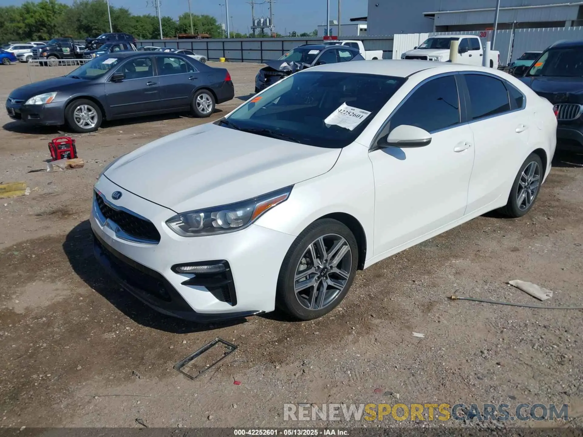 2 Фотография поврежденного автомобиля 3KPF54AD0LE244828 KIA FORTE 2020