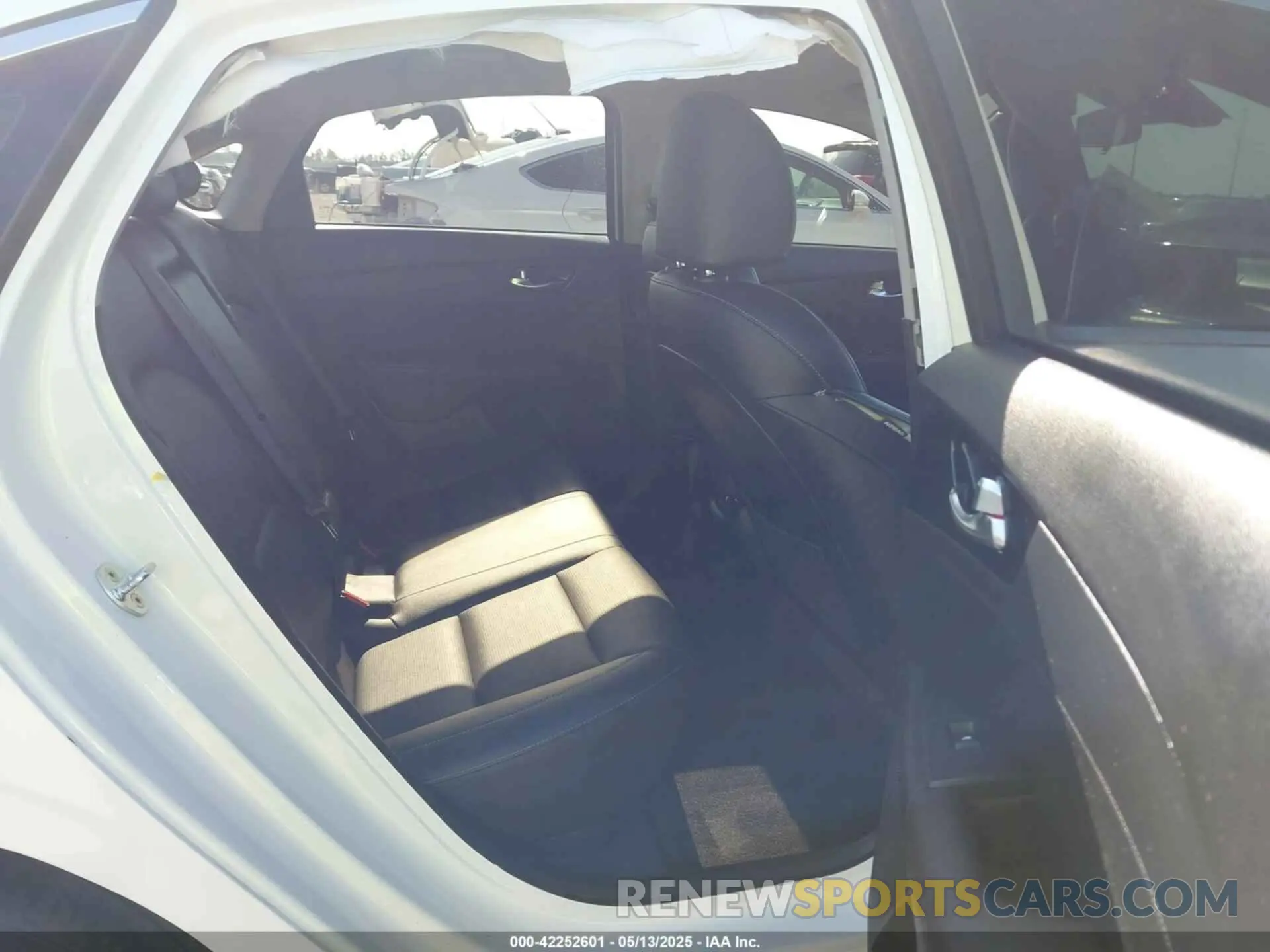 8 Фотография поврежденного автомобиля 3KPF54AD0LE244828 KIA FORTE 2020