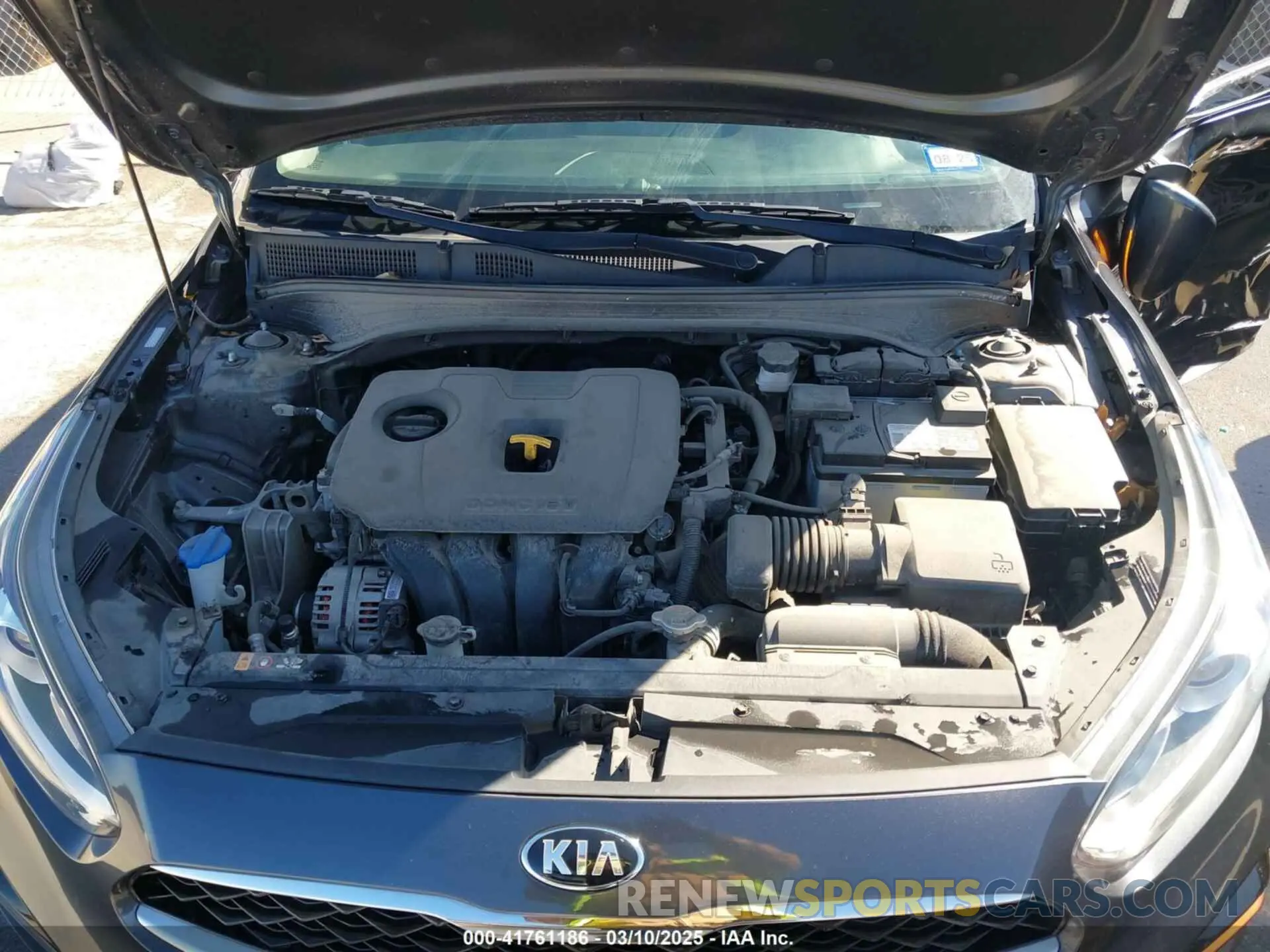 10 Photograph of a damaged car 3KPF54AD2LE152474 KIA FORTE 2020