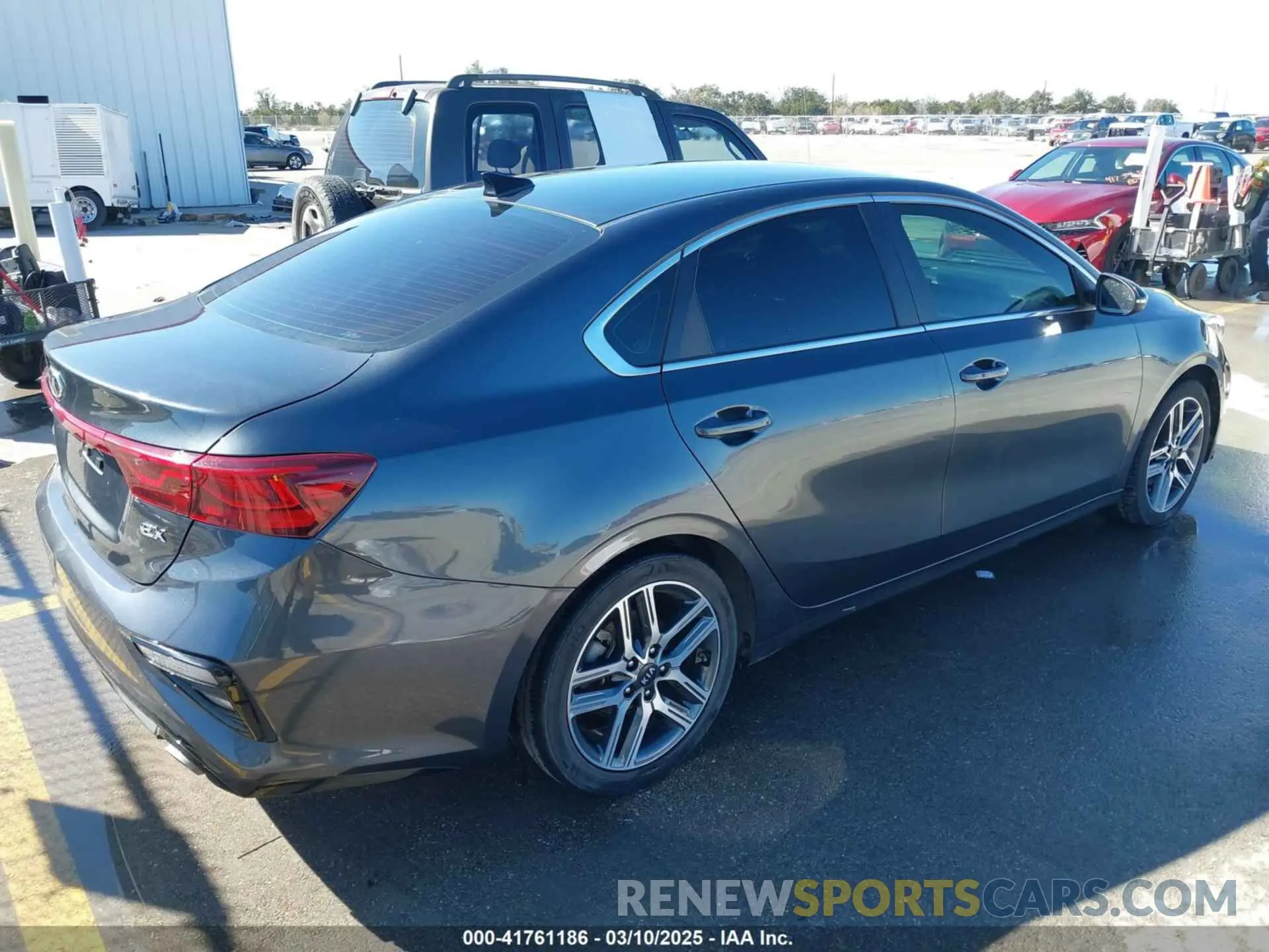 4 Photograph of a damaged car 3KPF54AD2LE152474 KIA FORTE 2020