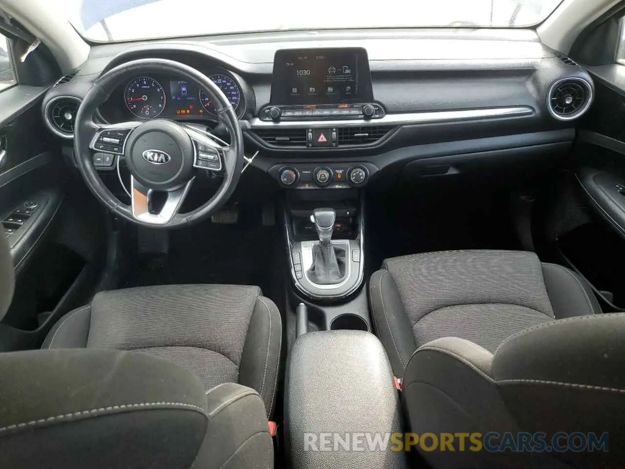 8 Photograph of a damaged car 3KPF54AD3LE181255 KIA FORTE 2020
