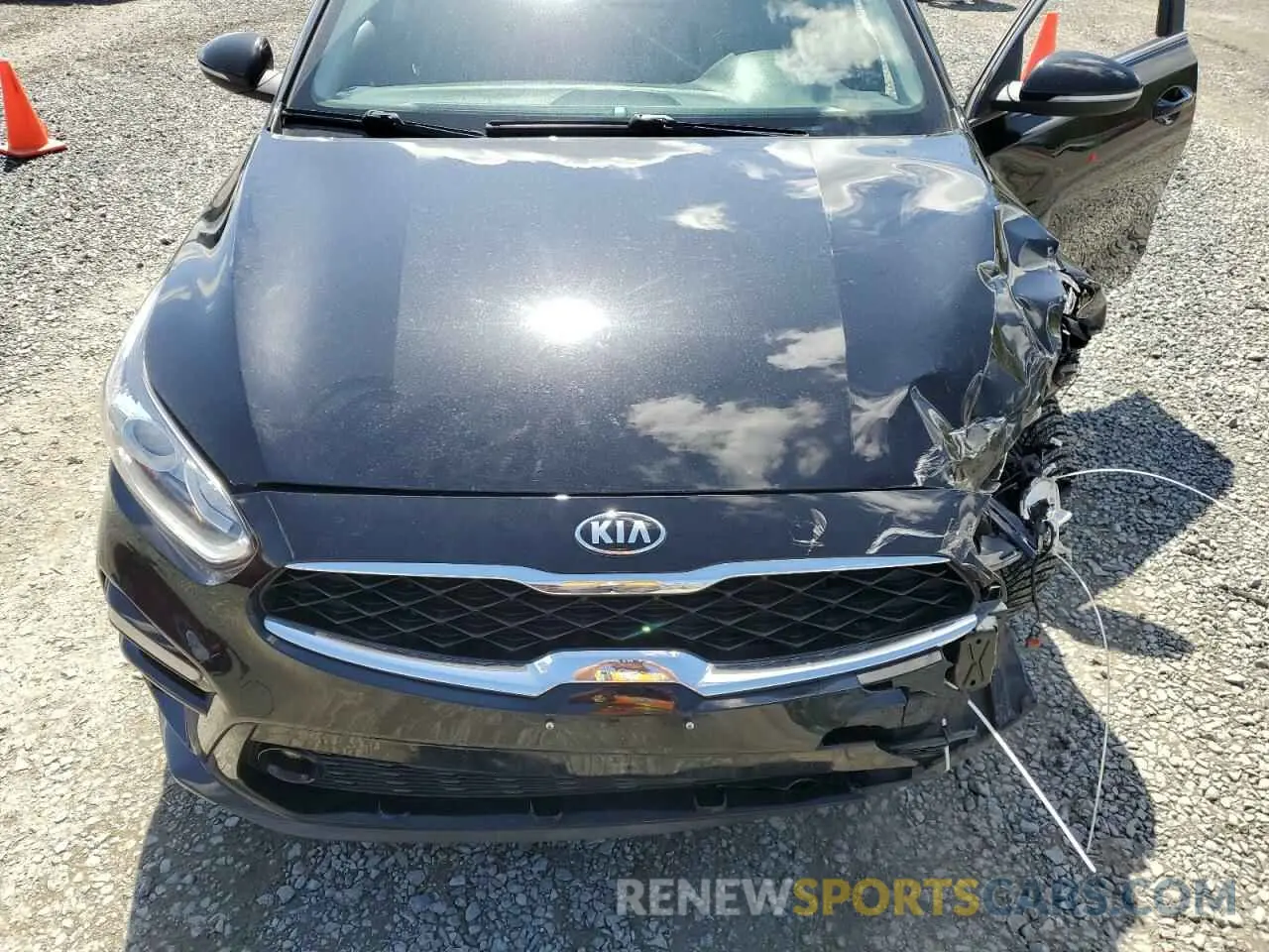 11 Photograph of a damaged car 3KPF54AD7LE154642 KIA FORTE 2020