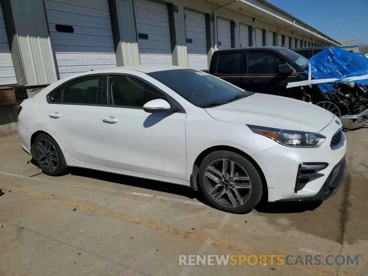 4 Photograph of a damaged car 3KPF54AD9LE154822 KIA FORTE 2020