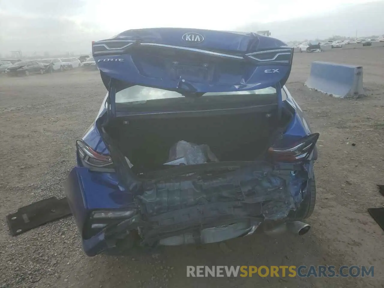 6 Photograph of a damaged car 3KPF54ADXLE153498 KIA FORTE 2020