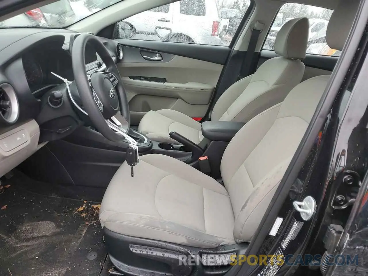 7 Фотография поврежденного автомобиля 3KPF24AD0ME301362 KIA FORTE 2021
