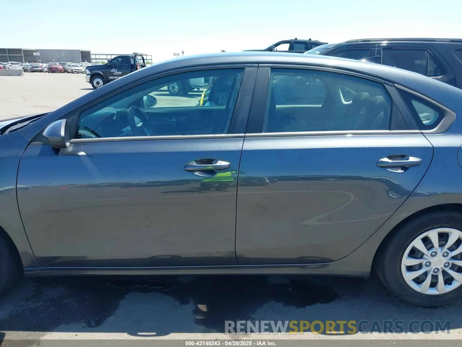 15 Photograph of a damaged car 3KPF24AD0ME302981 KIA FORTE 2021