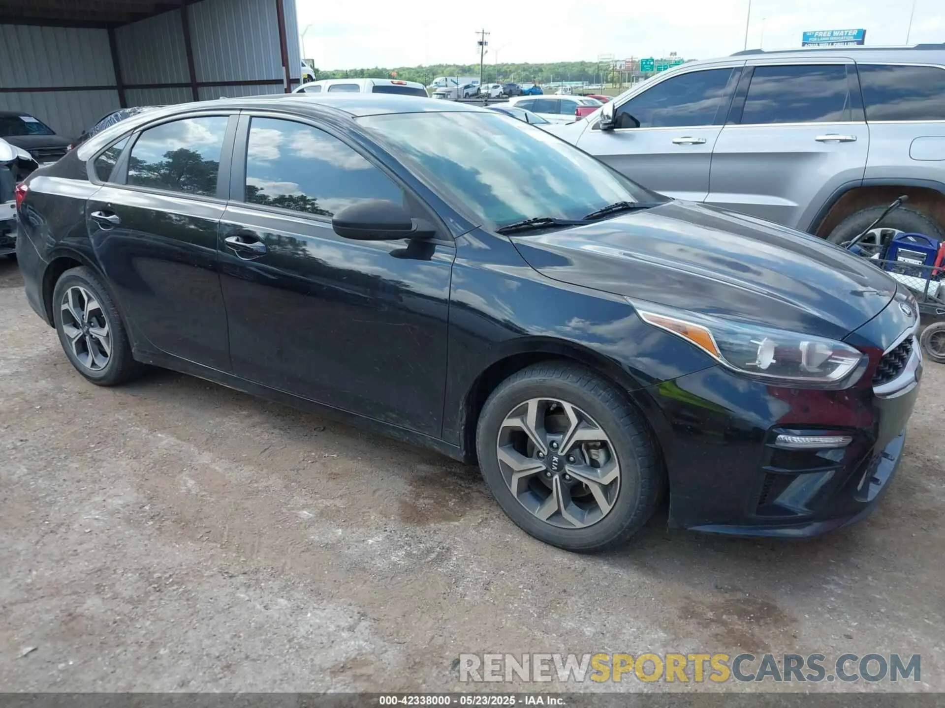 1 Photograph of a damaged car 3KPF24AD0ME303290 KIA FORTE 2021