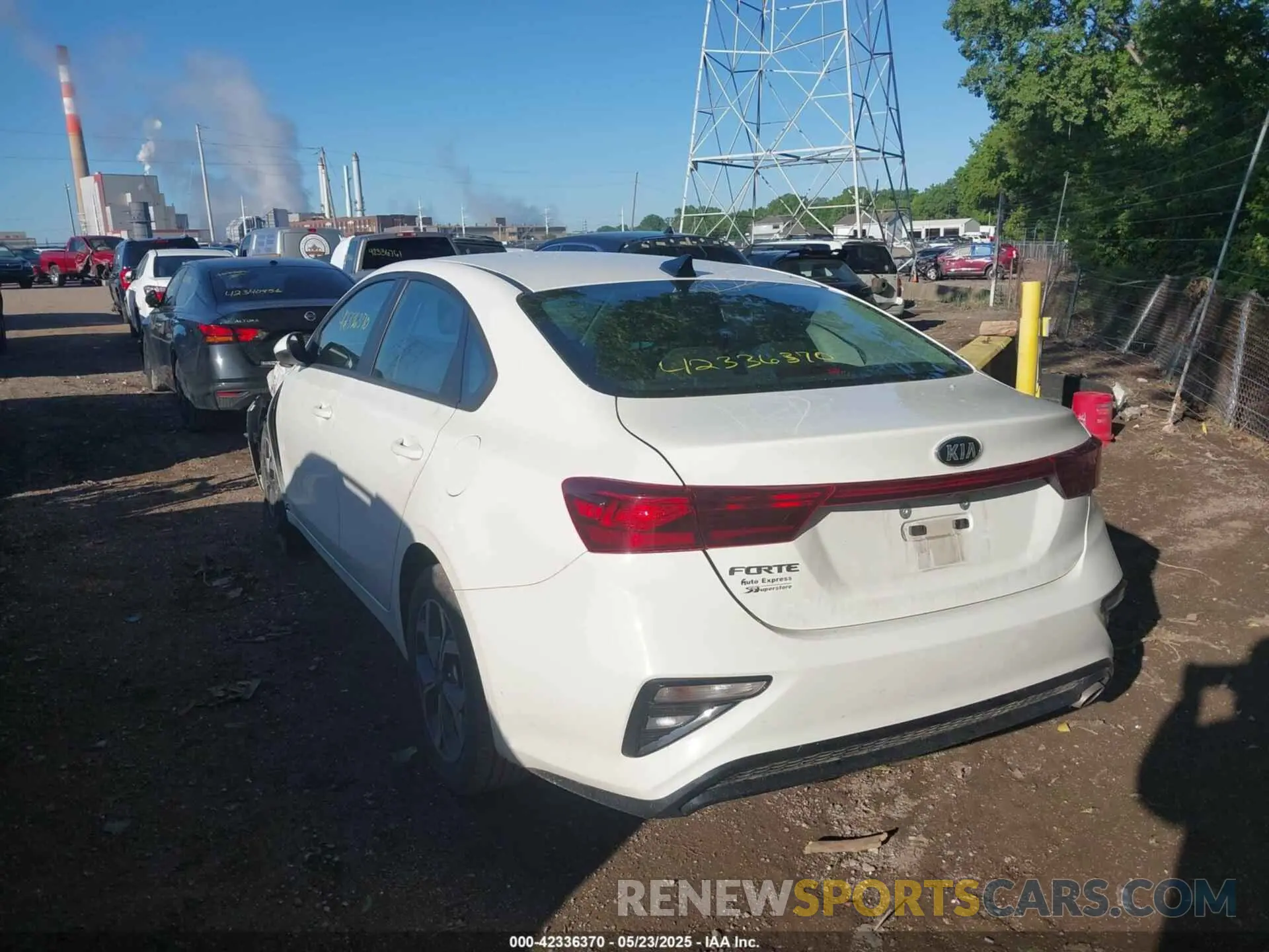 3 Фотография поврежденного автомобиля 3KPF24AD0ME304231 KIA FORTE 2021