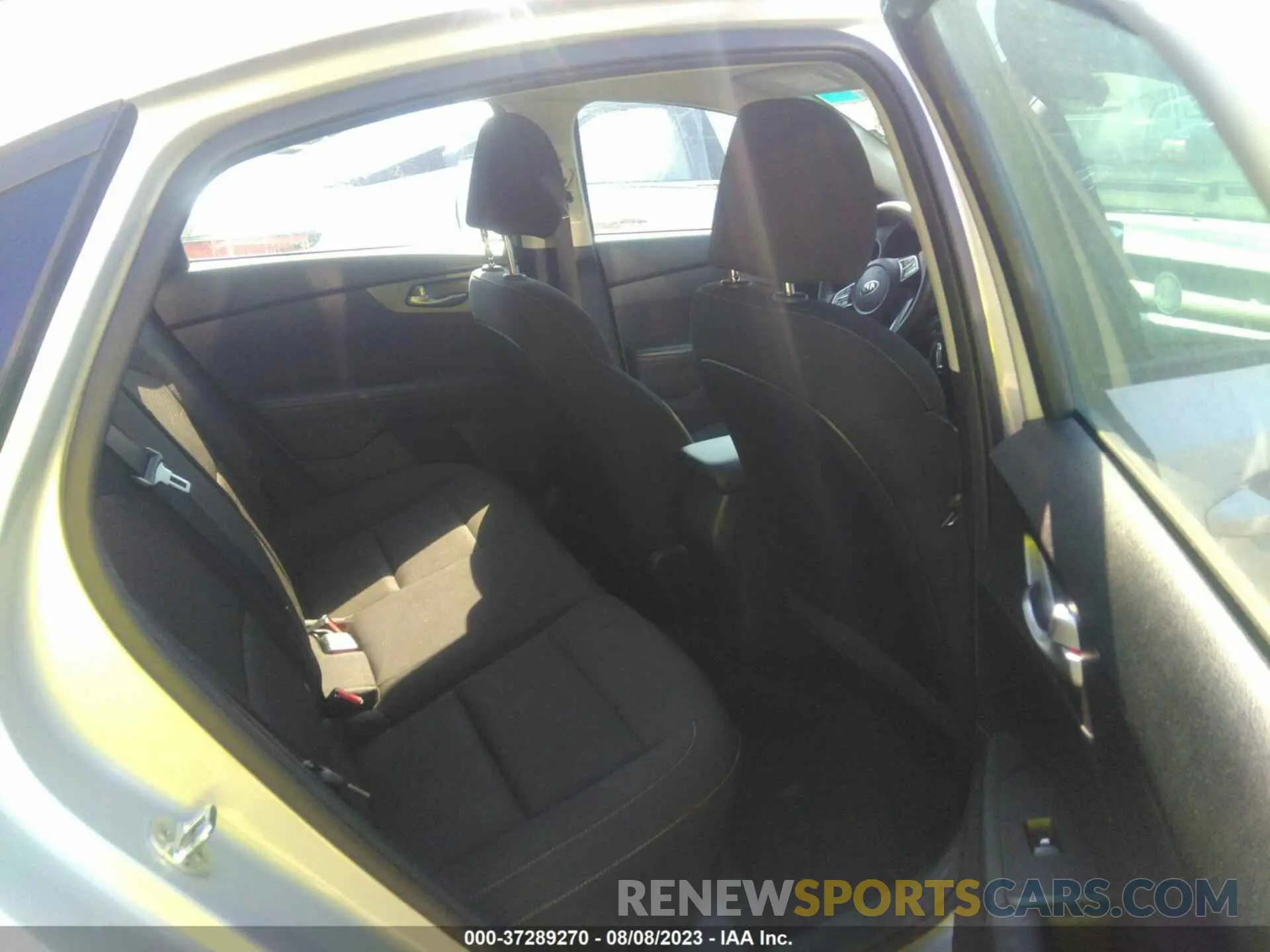 8 Photograph of a damaged car 3KPF24AD0ME318341 KIA FORTE 2021