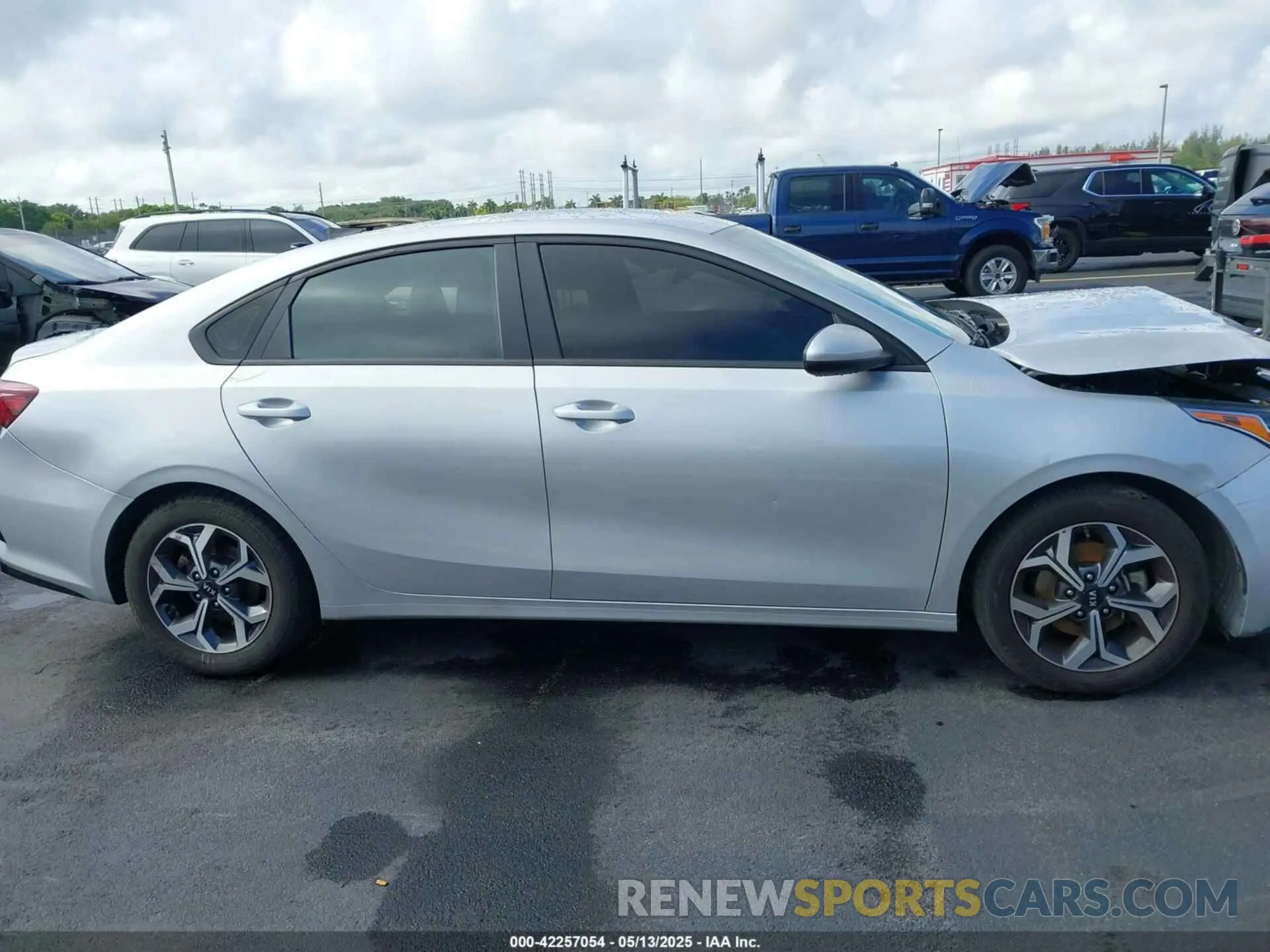 13 Фотография поврежденного автомобиля 3KPF24AD0ME334880 KIA FORTE 2021